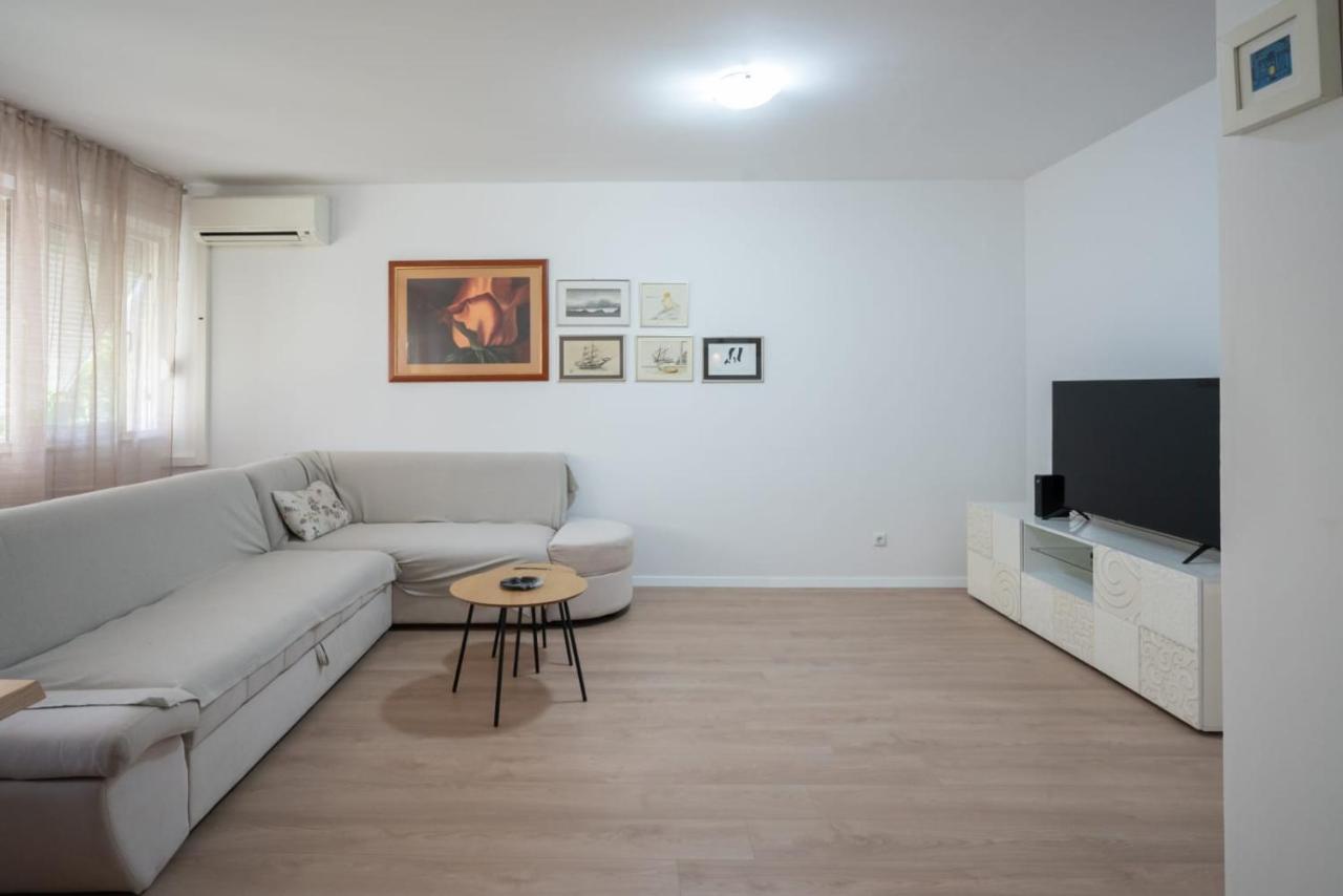 Apartman Mirjana Apartment Сплит Екстериор снимка