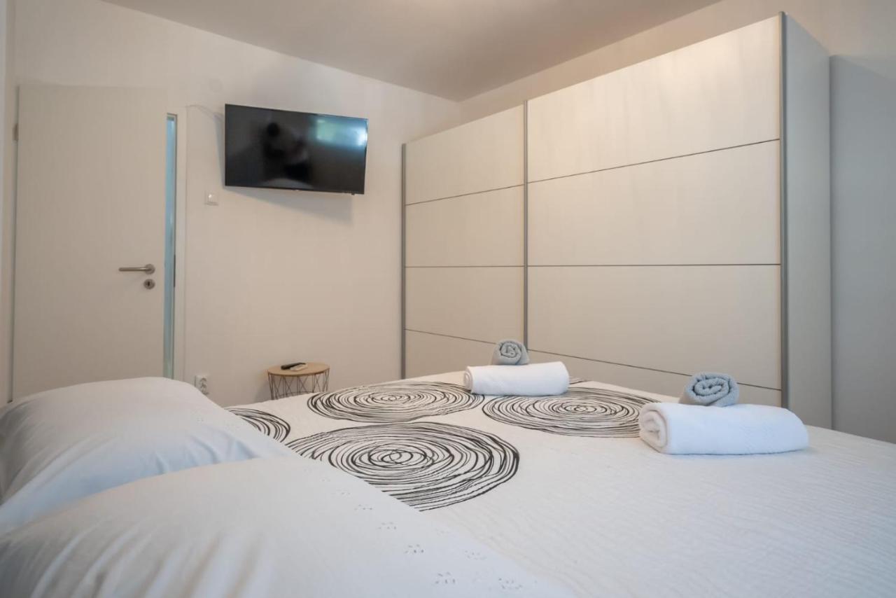 Apartman Mirjana Apartment Сплит Екстериор снимка