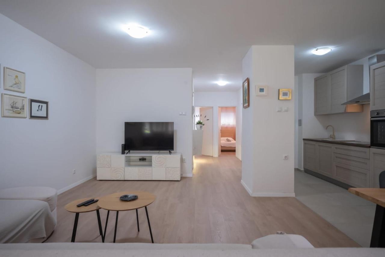 Apartman Mirjana Apartment Сплит Екстериор снимка