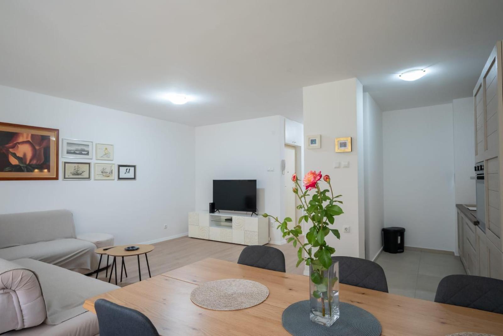 Apartman Mirjana Apartment Сплит Екстериор снимка